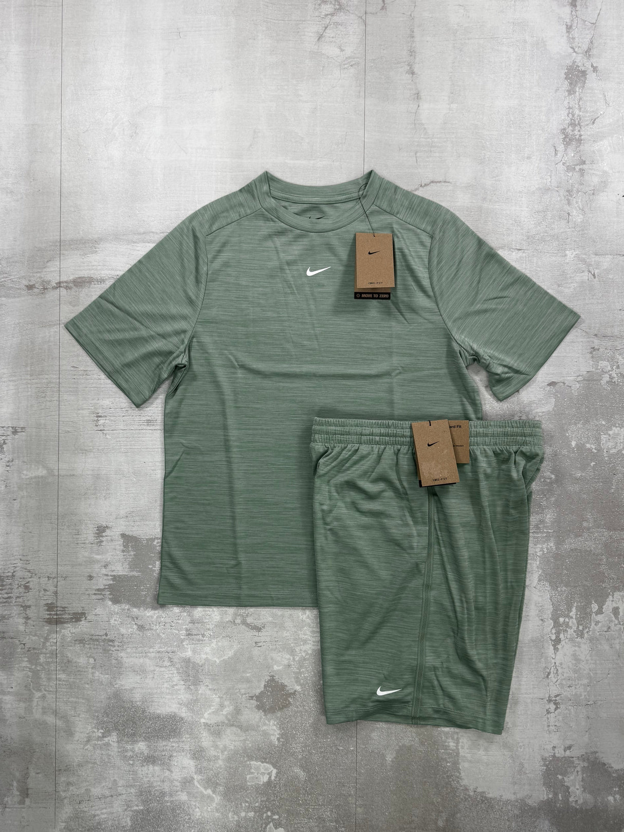 Nike Junior Multi-set Sage - t-shirt & shorts