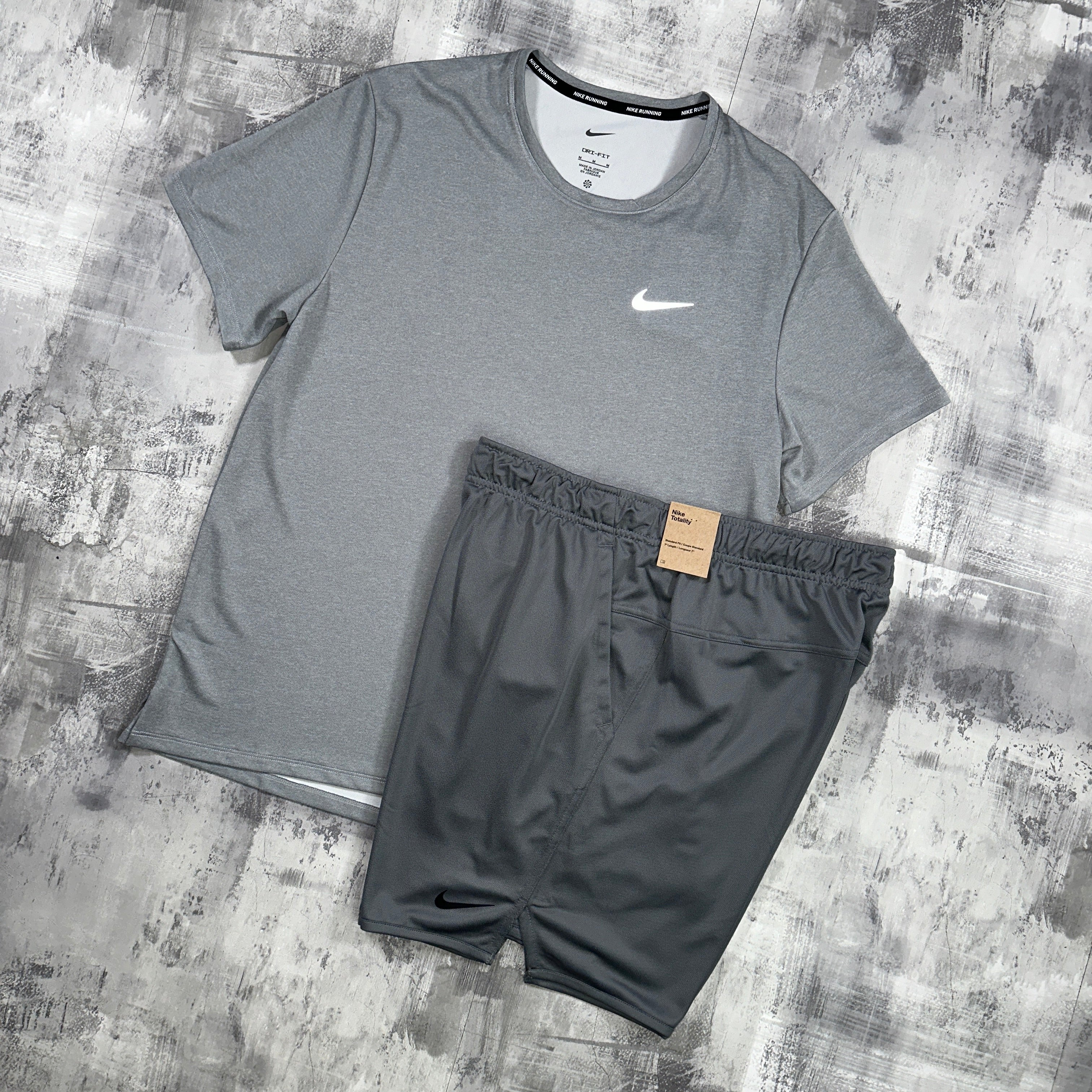 Nike Miler set Grey - t-shirt and shorts