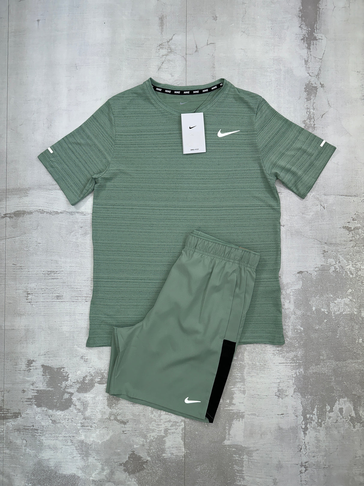 Nike Junior Miler set Sage - t-shirt & shorts