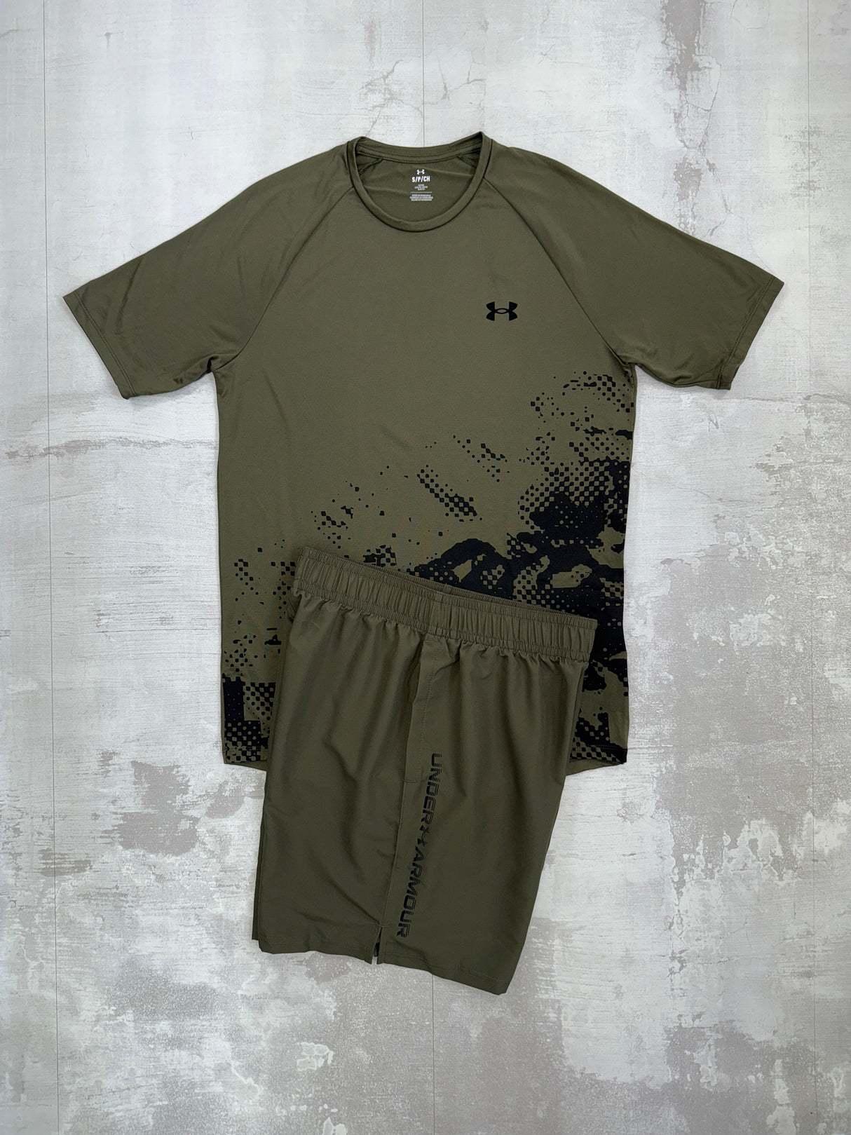 Under Armour Gradient set Khaki - t-shirt and shorts