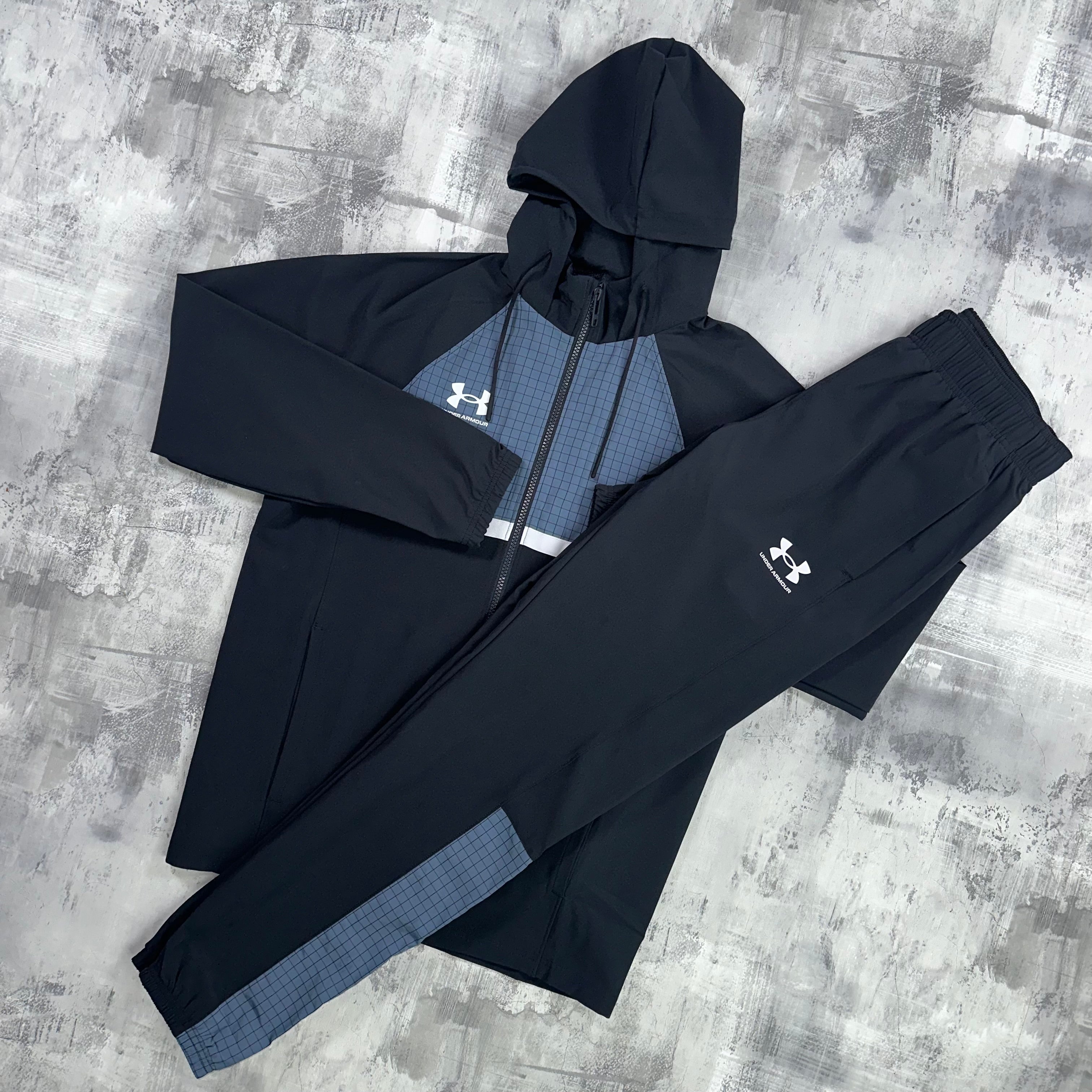 Under Armour Grid tracksuit Black - jacket & trousers