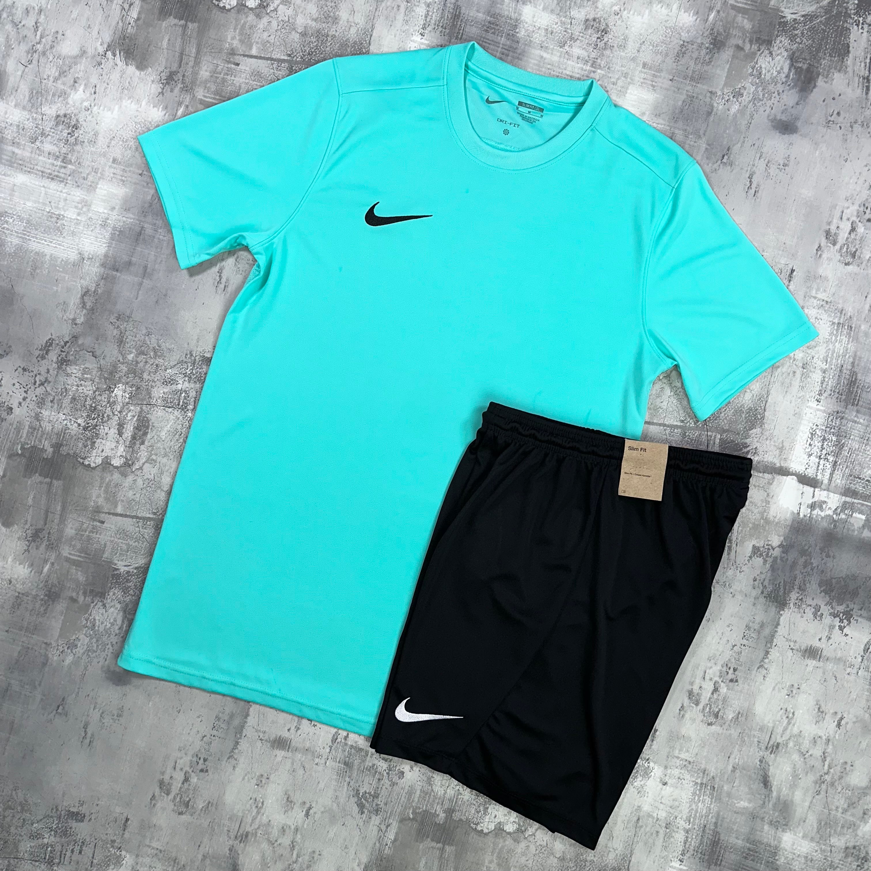 Nike Dri-Fit set | Turquoise & Black | T-shirt & shorts