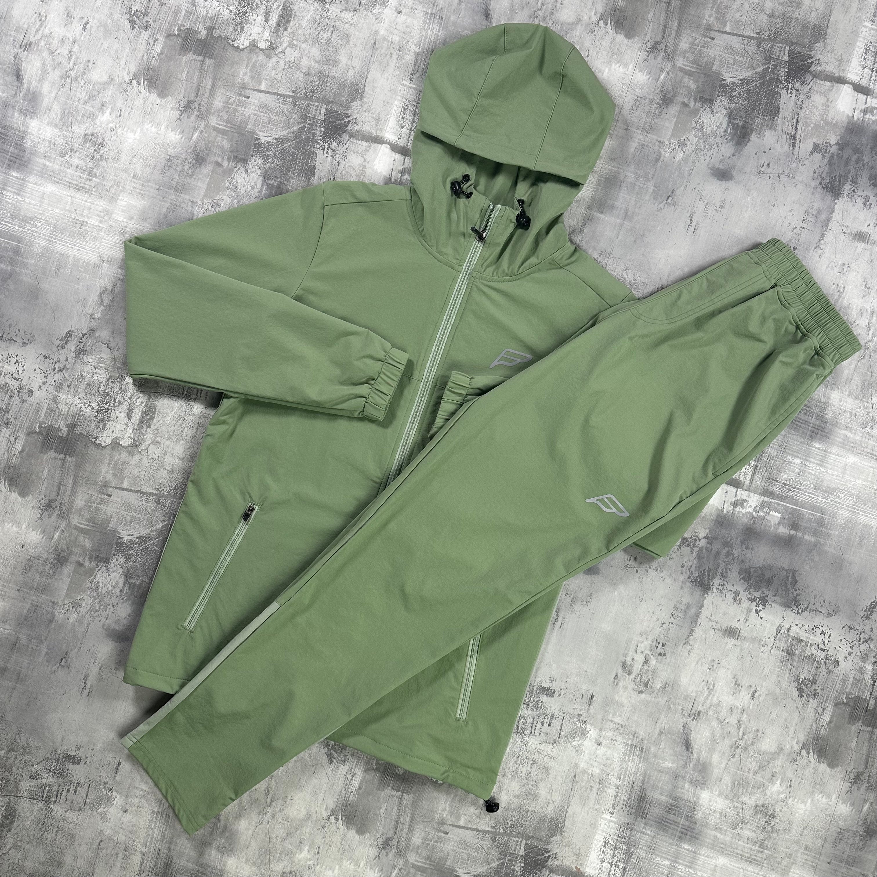 Frequency Thrive set Sage Green - Jacket & Trousers