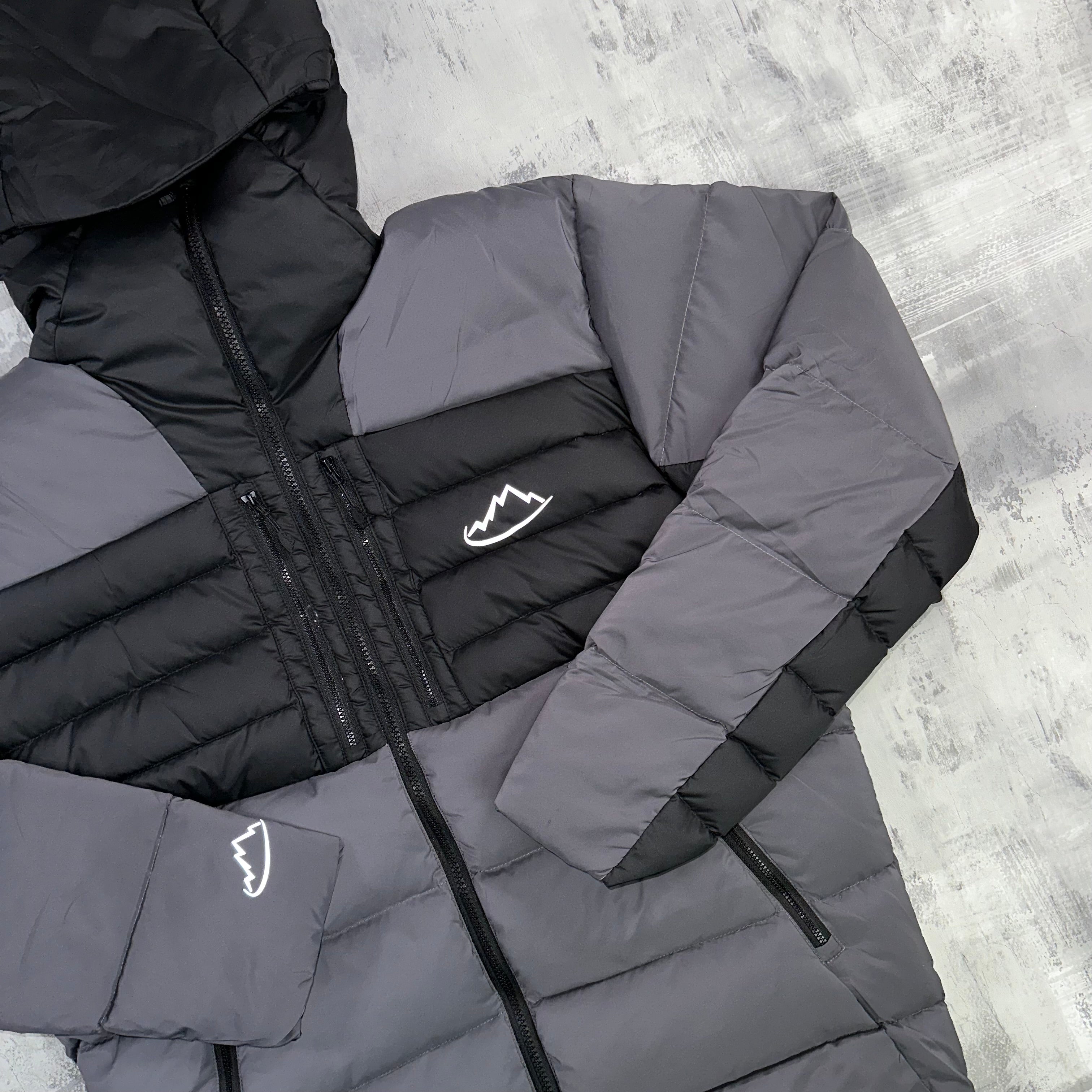 Adapt To Black / Grey 550-S Coat