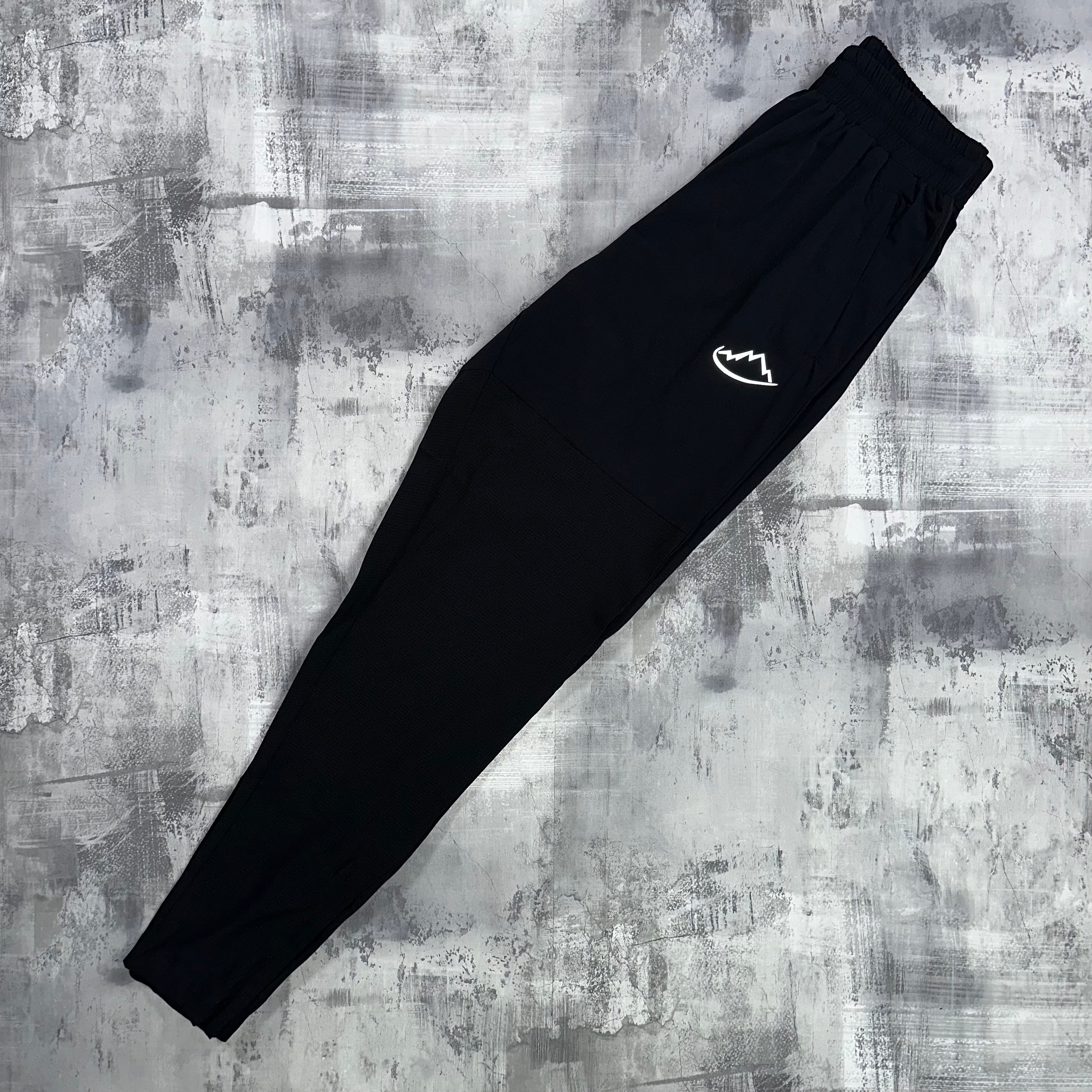 Adapt To Reacts pants Black