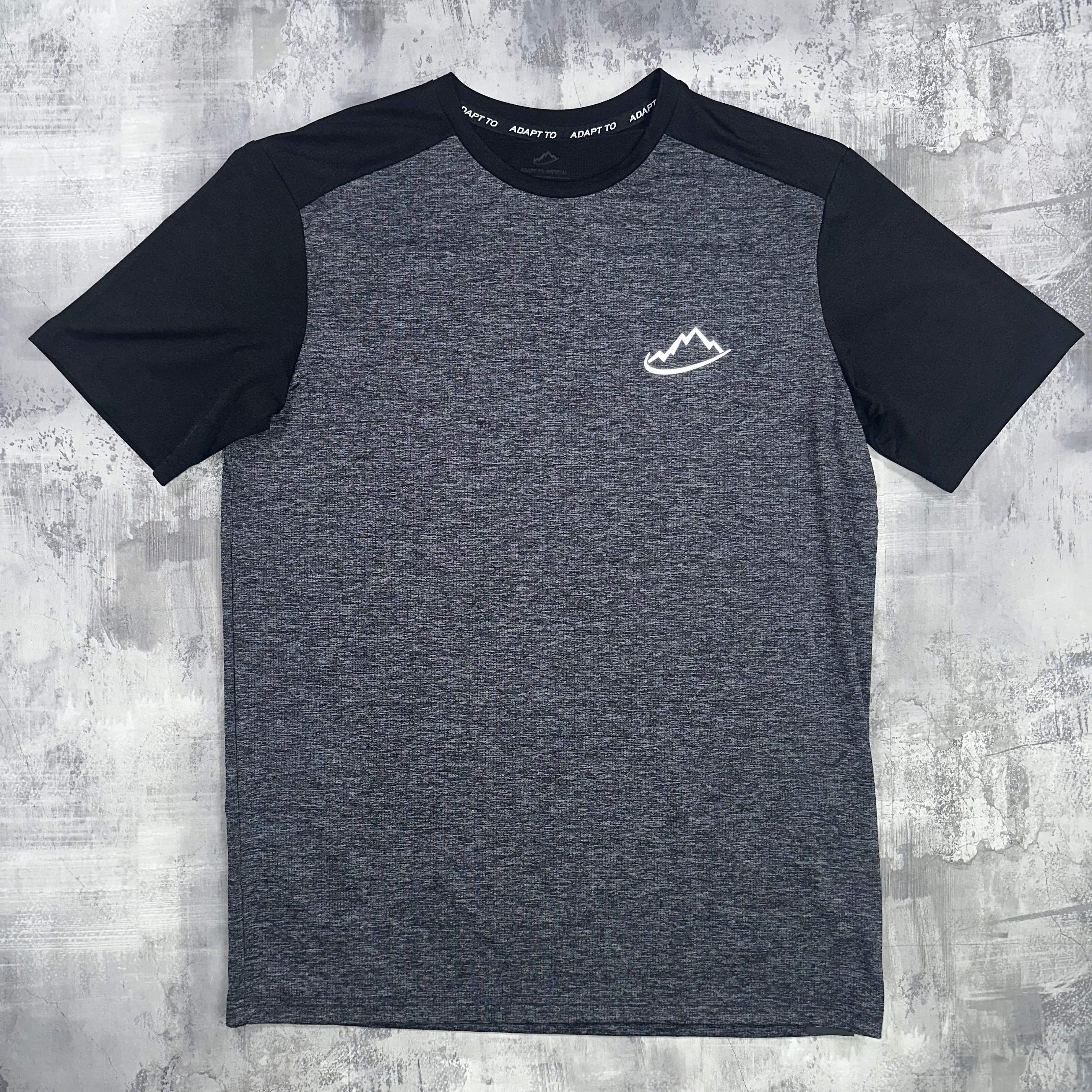 Adapt To Contrast T-Shirt Black / Grey