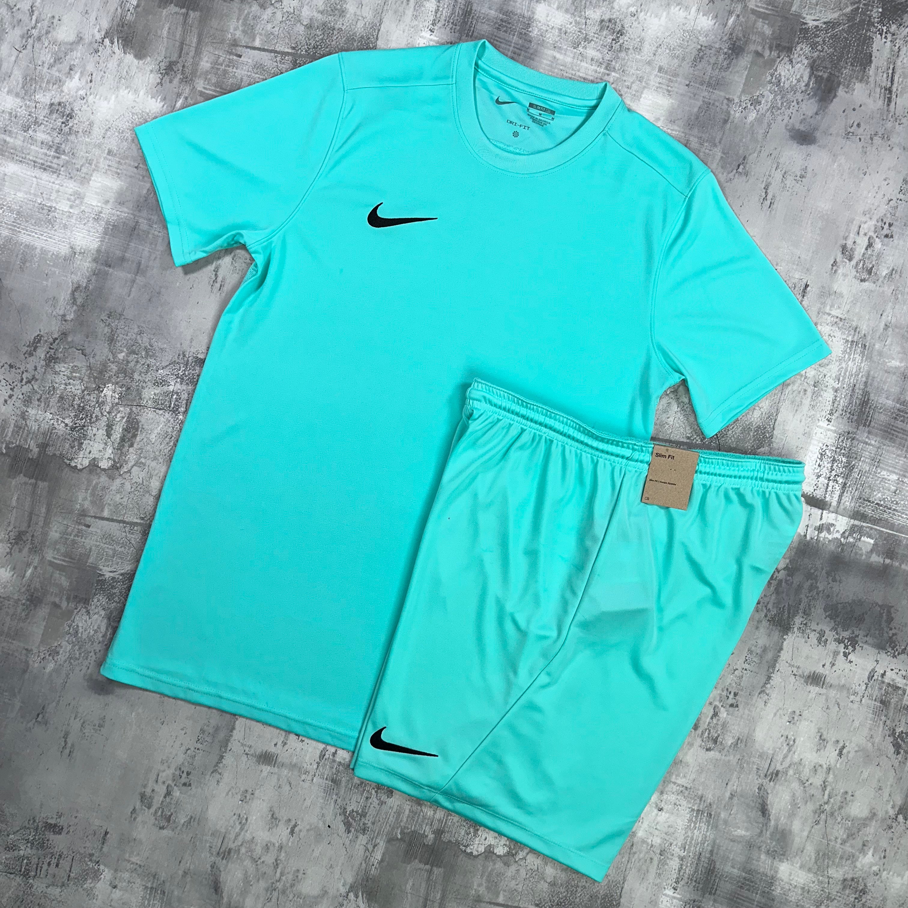Nike Dri-Fit set | Turquoise | T-Shirt & Shorts