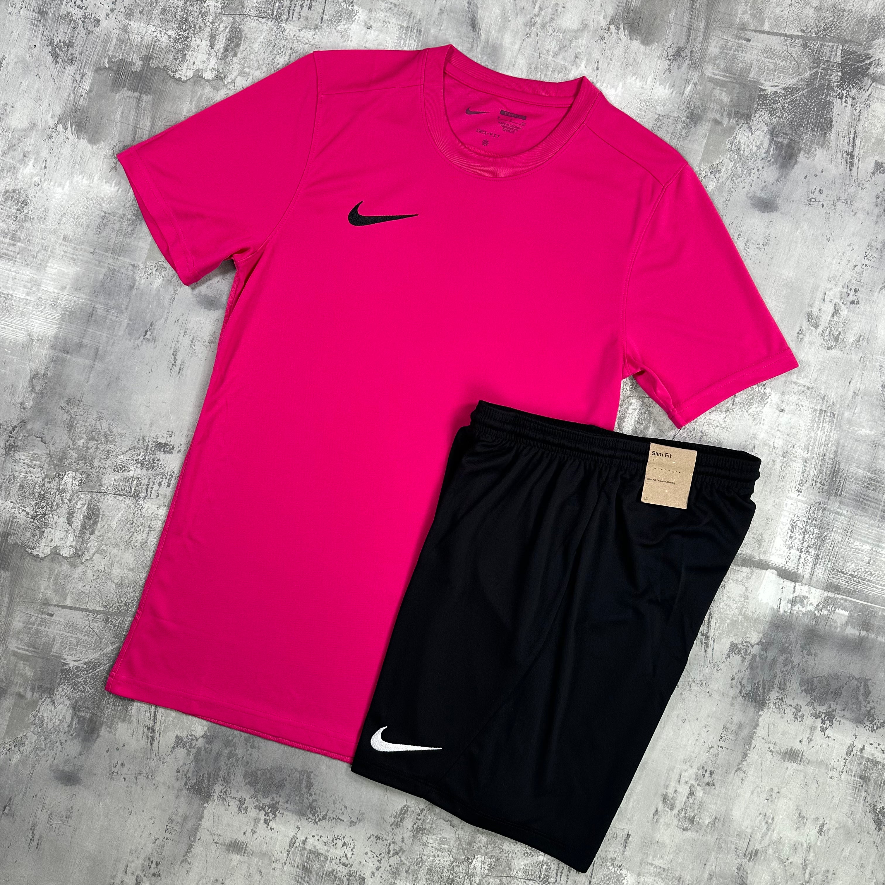 Nike Dri-Fit Set Pink | T-Shirt & Shorts