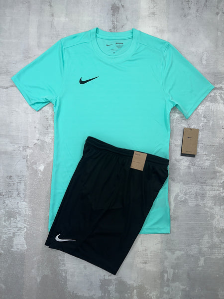 black and turquoise nike shirt