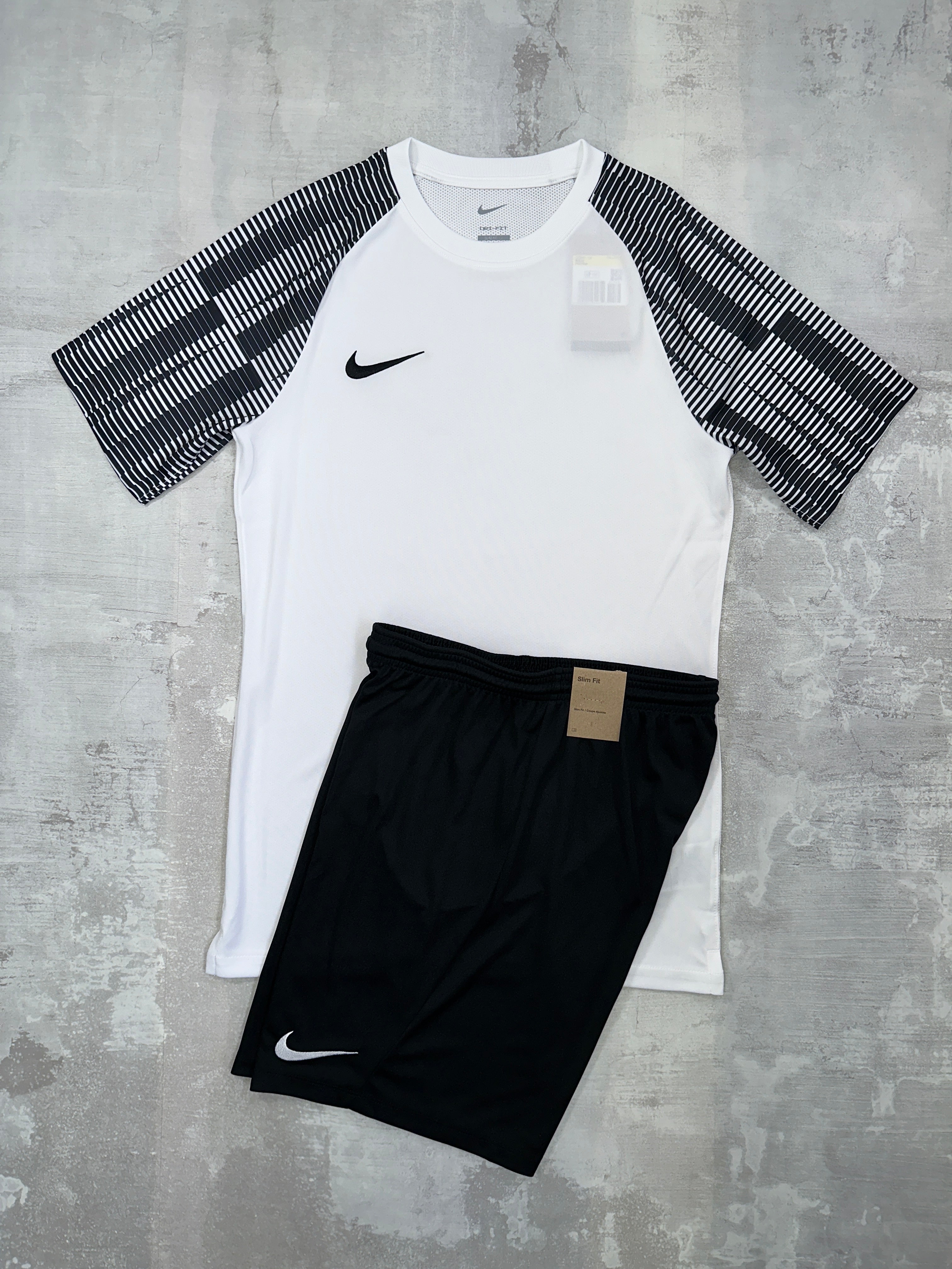 nike tshirt junior