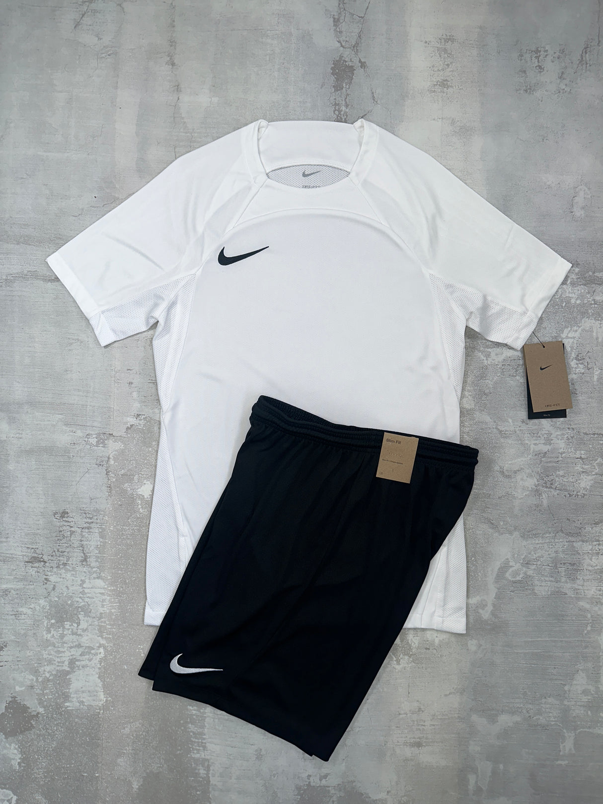 Nike Junior Dri-Fit Set | White | T-shirt & Shorts