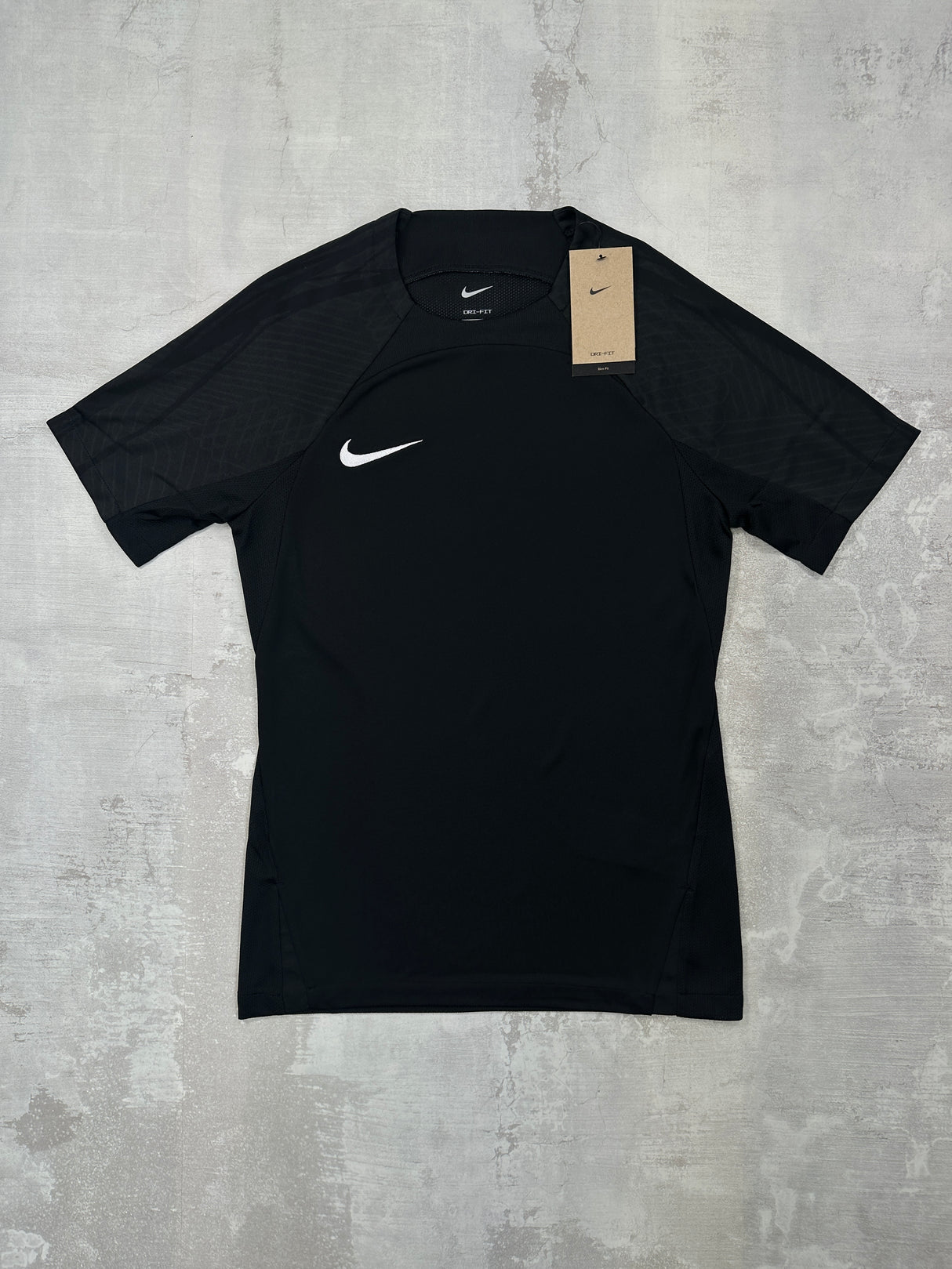 Nike strike tshirt triple black