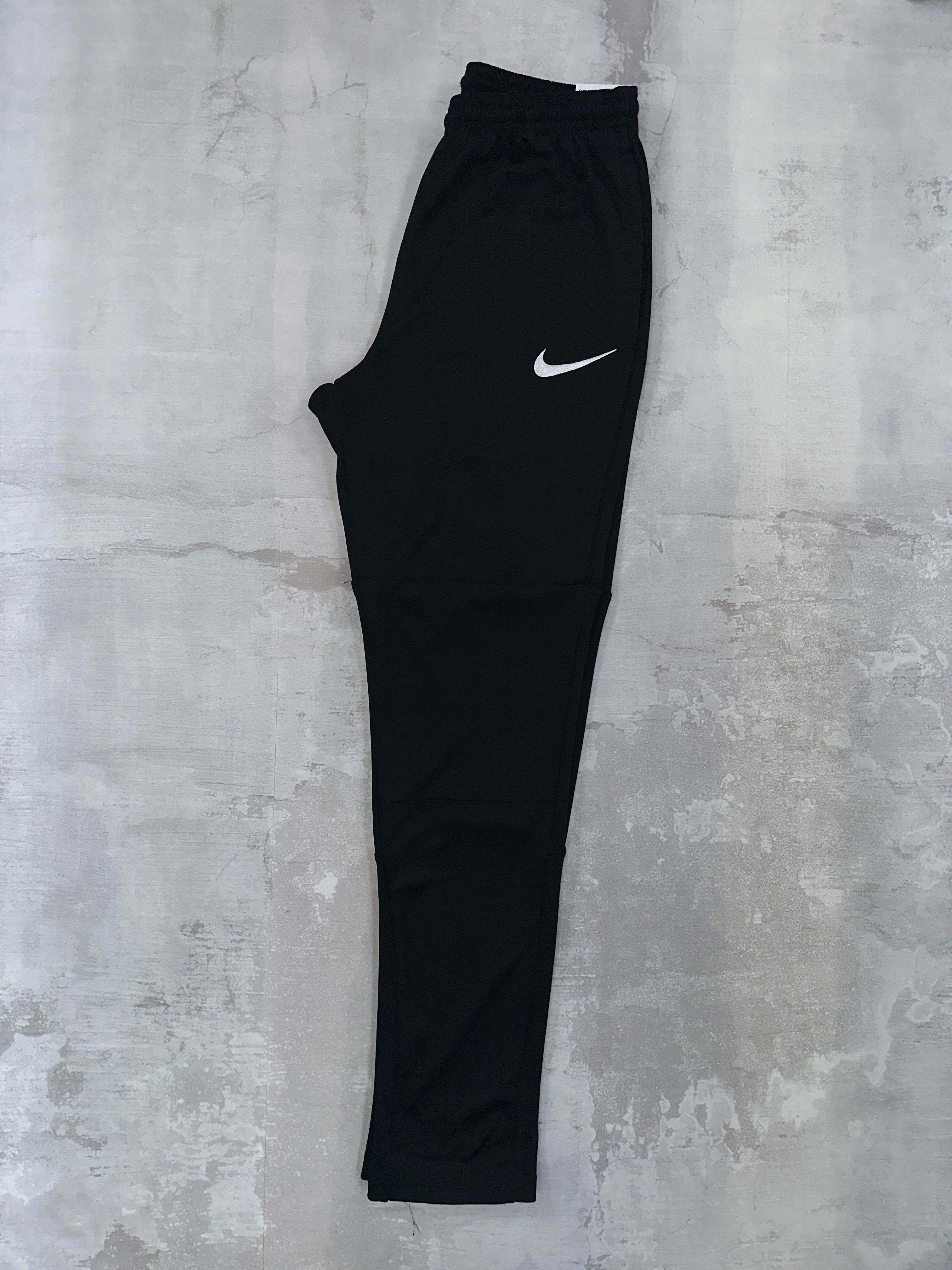 black nike bottoms mens