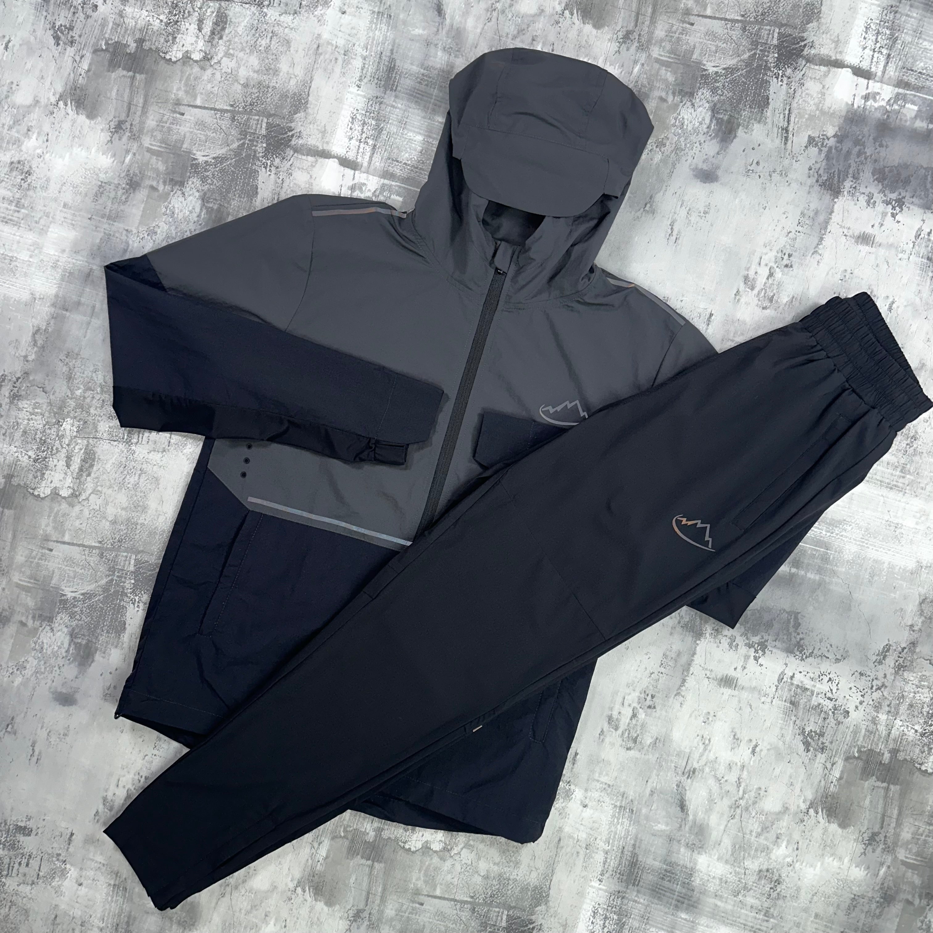Adapt To Black / Grey Pro Max Set - Jacket & Trousers
